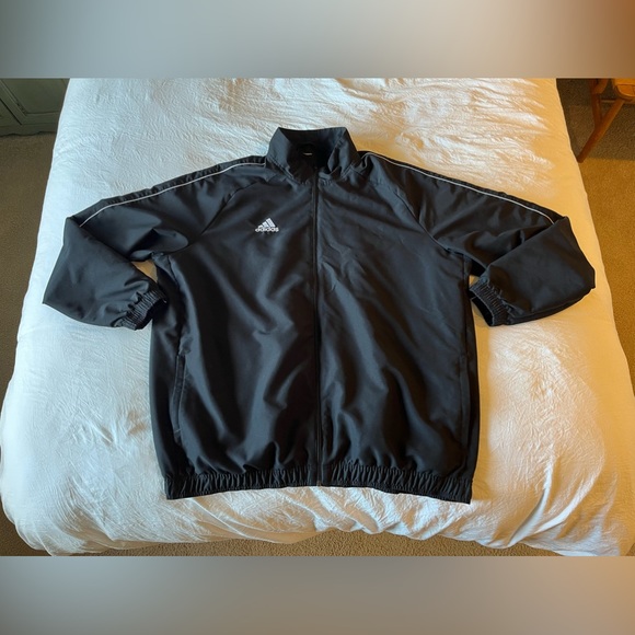 Adidas lightweight jacket - Picture 3 of 6